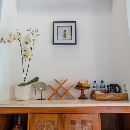Villa Alam Bidadari Seminyak Esterno foto