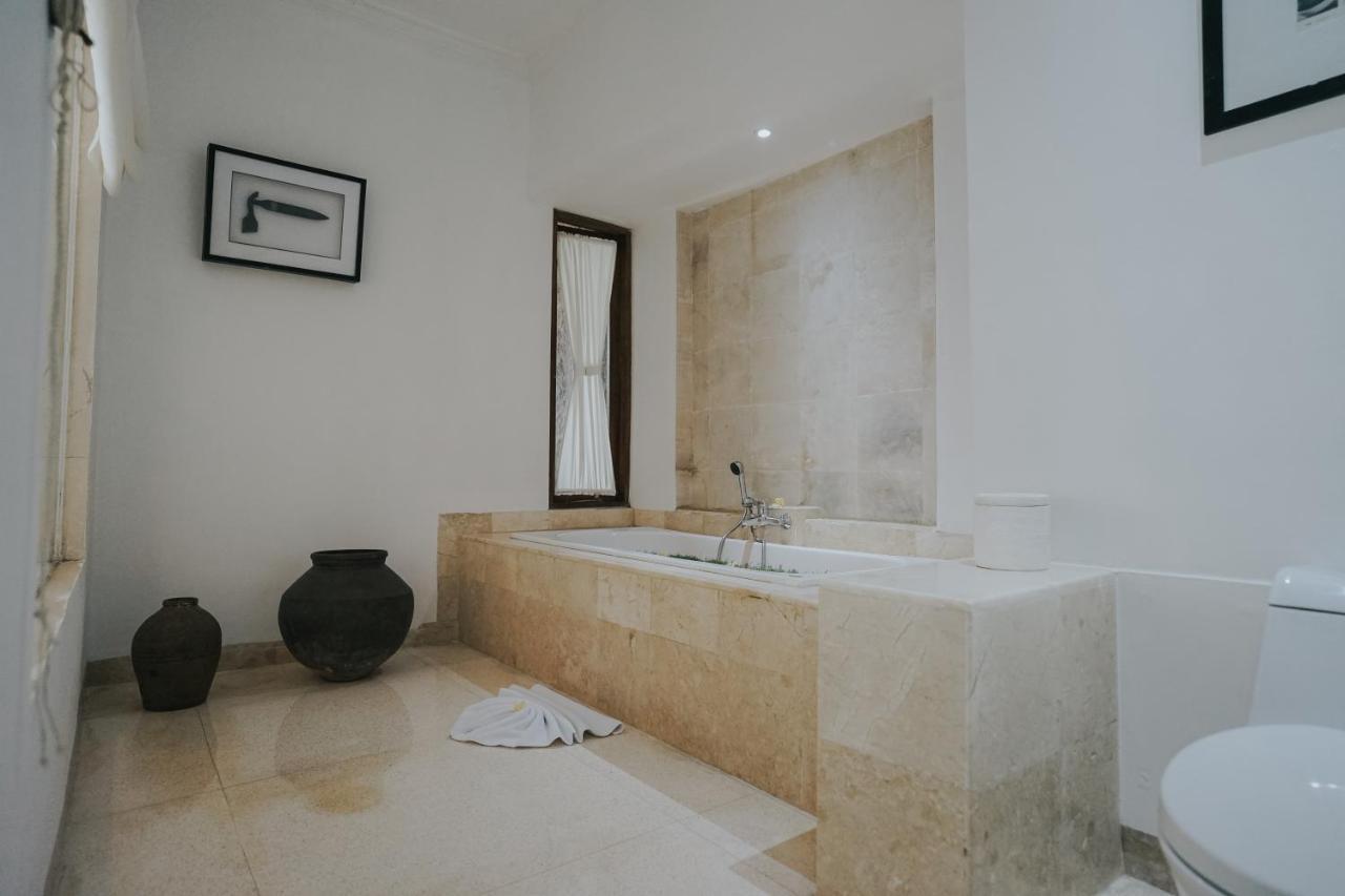 Villa Alam Bidadari Seminyak Esterno foto