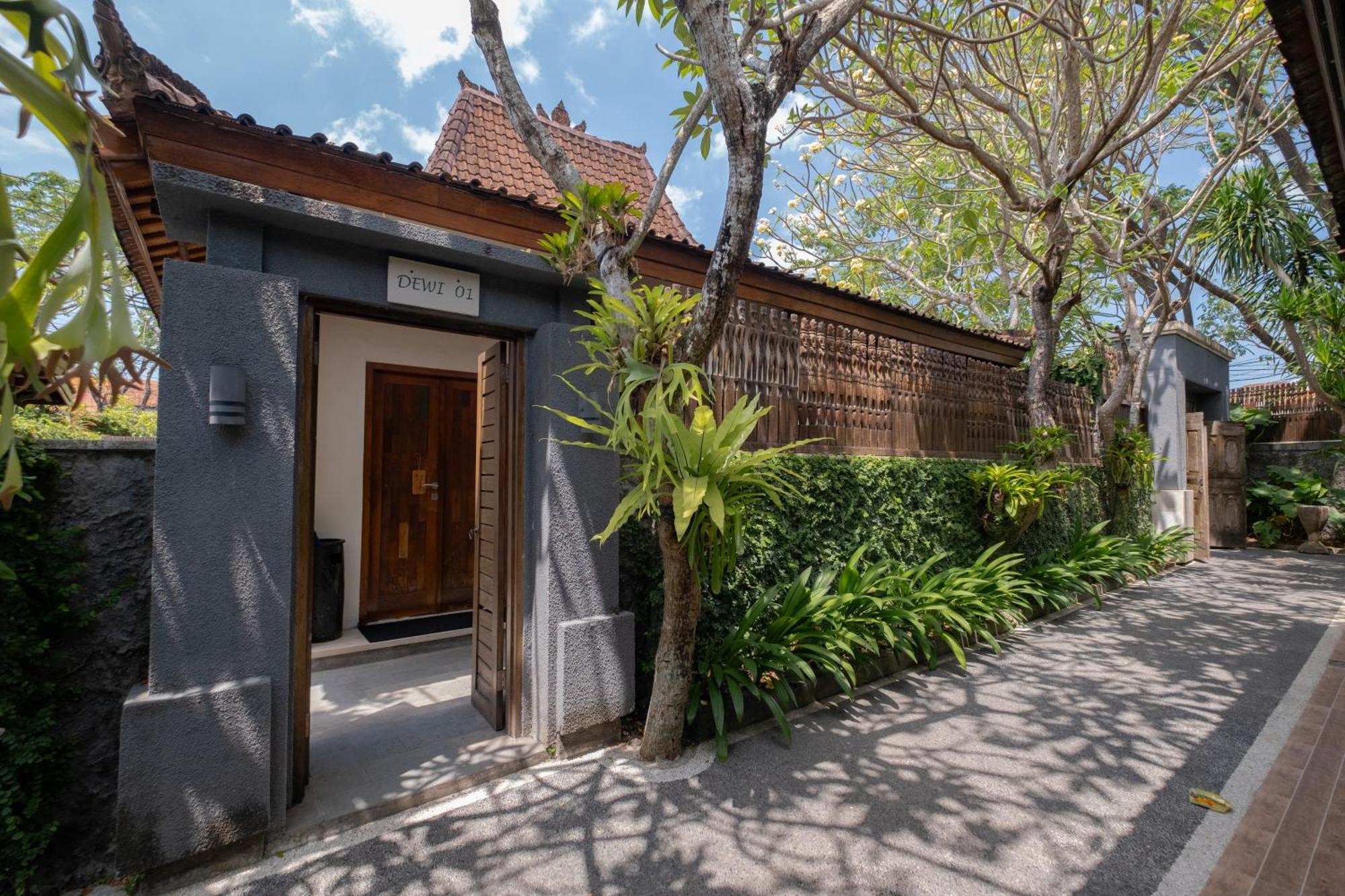 Villa Alam Bidadari Seminyak Esterno foto