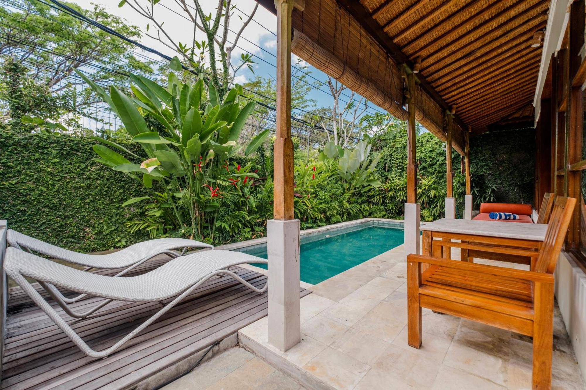 Villa Alam Bidadari Seminyak Esterno foto